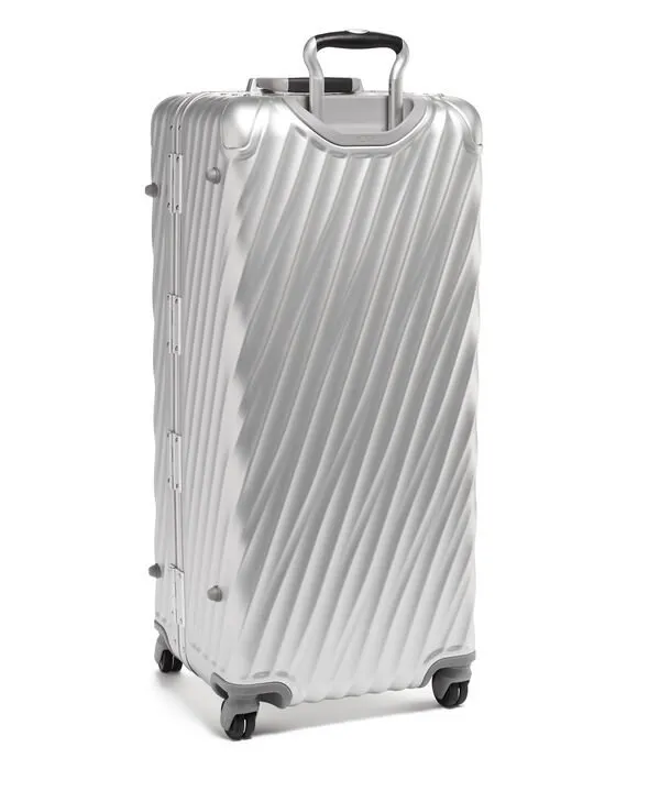 19 Degree Aluminium (87cm) Rolling Trunk 4 wheeled - Silver