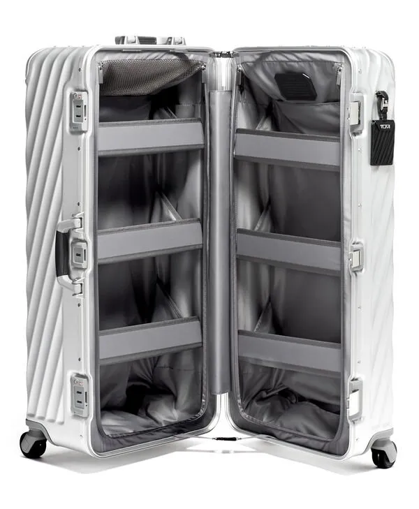 19 Degree Aluminium (87cm) Rolling Trunk 4 wheeled - Silver