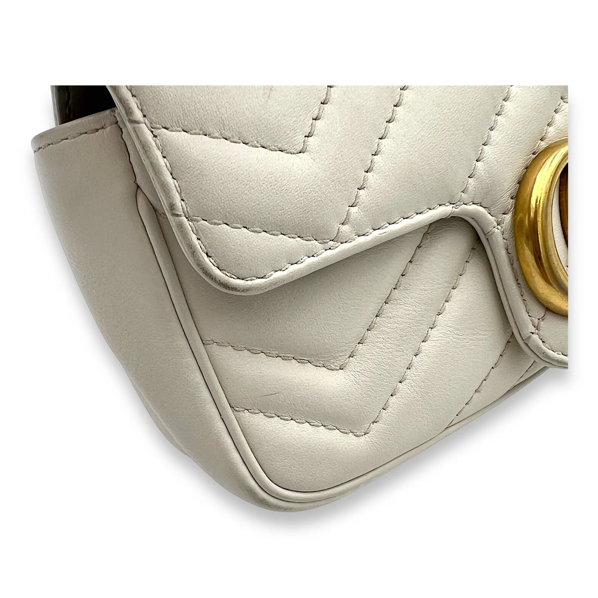 GG Marmont  White Crossbody Bag in Calfskin, Gold hardware