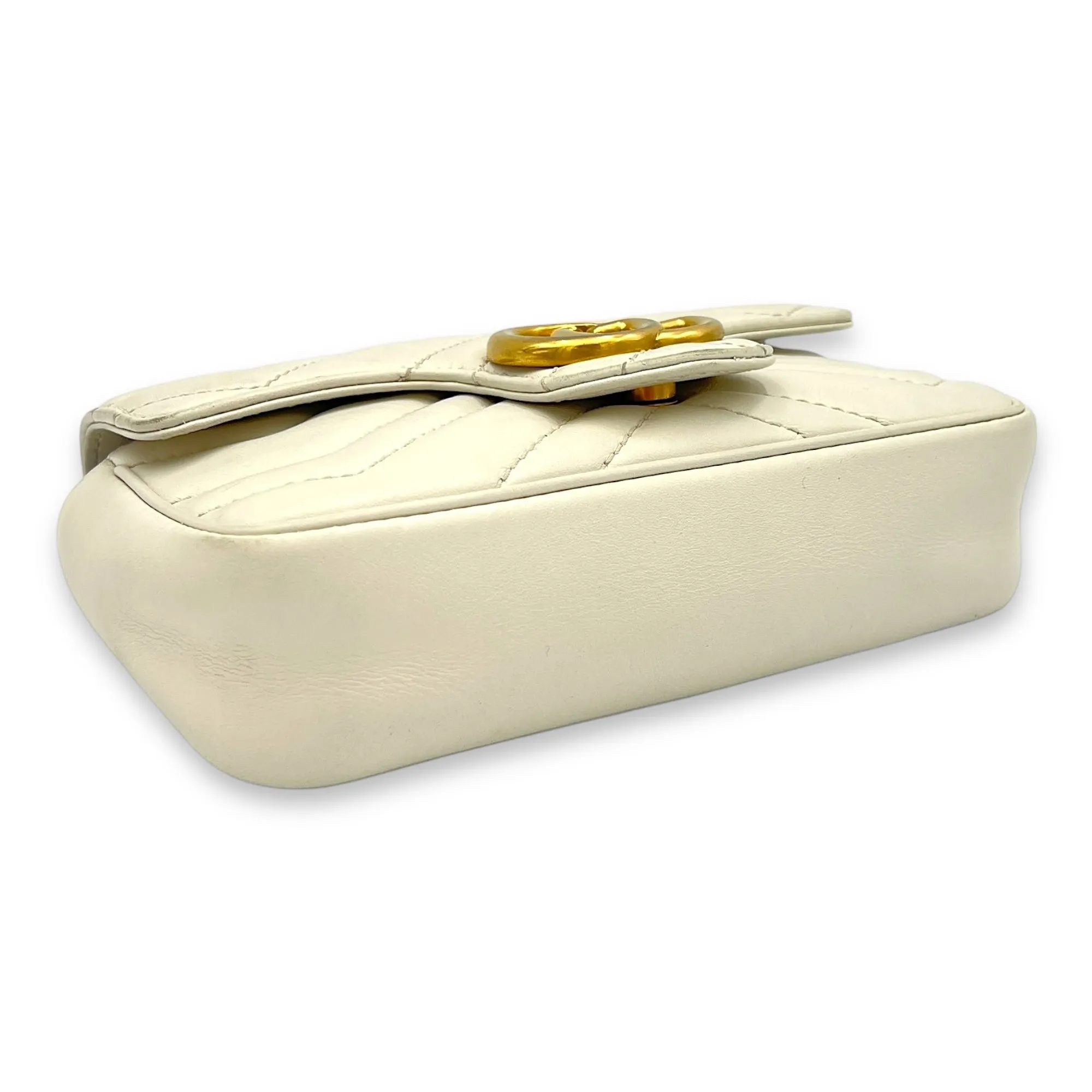 GG Marmont  White Crossbody Bag in Calfskin, Gold hardware