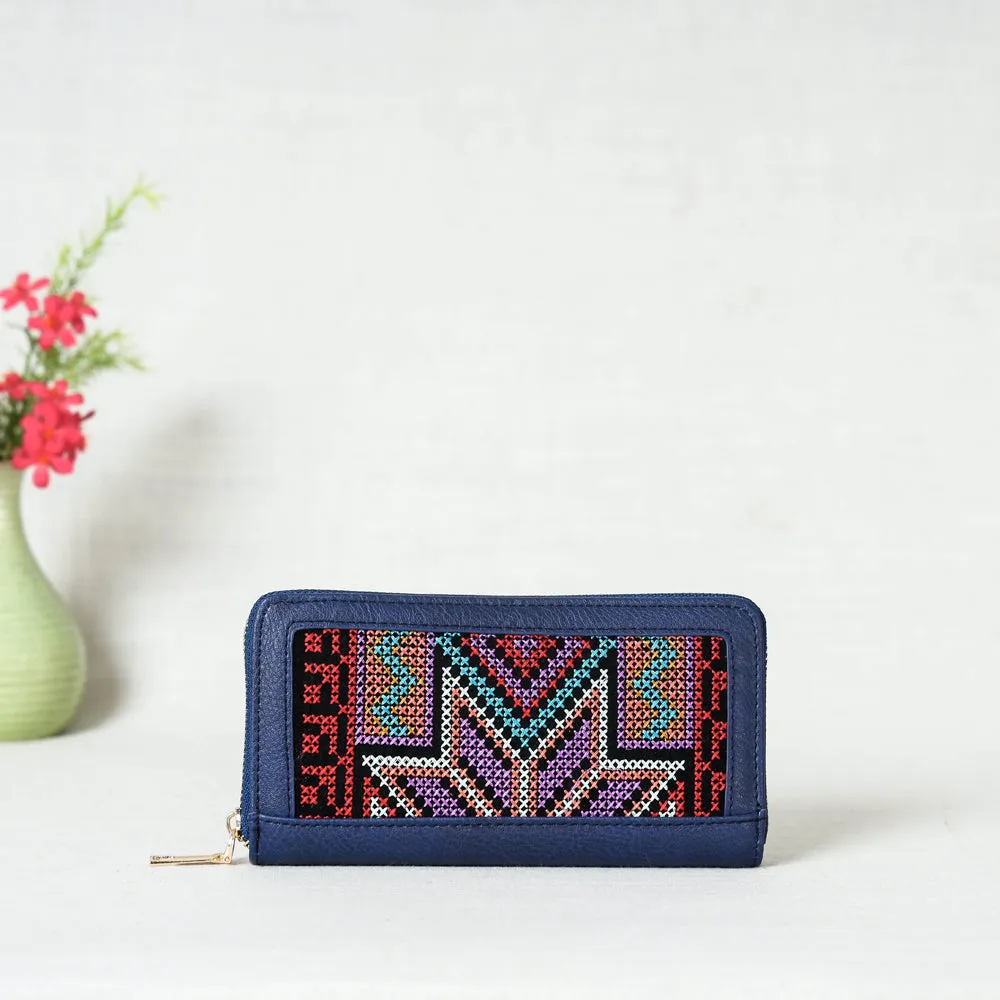 Handcrafted Embroidered Clutch Wallet with Keychain