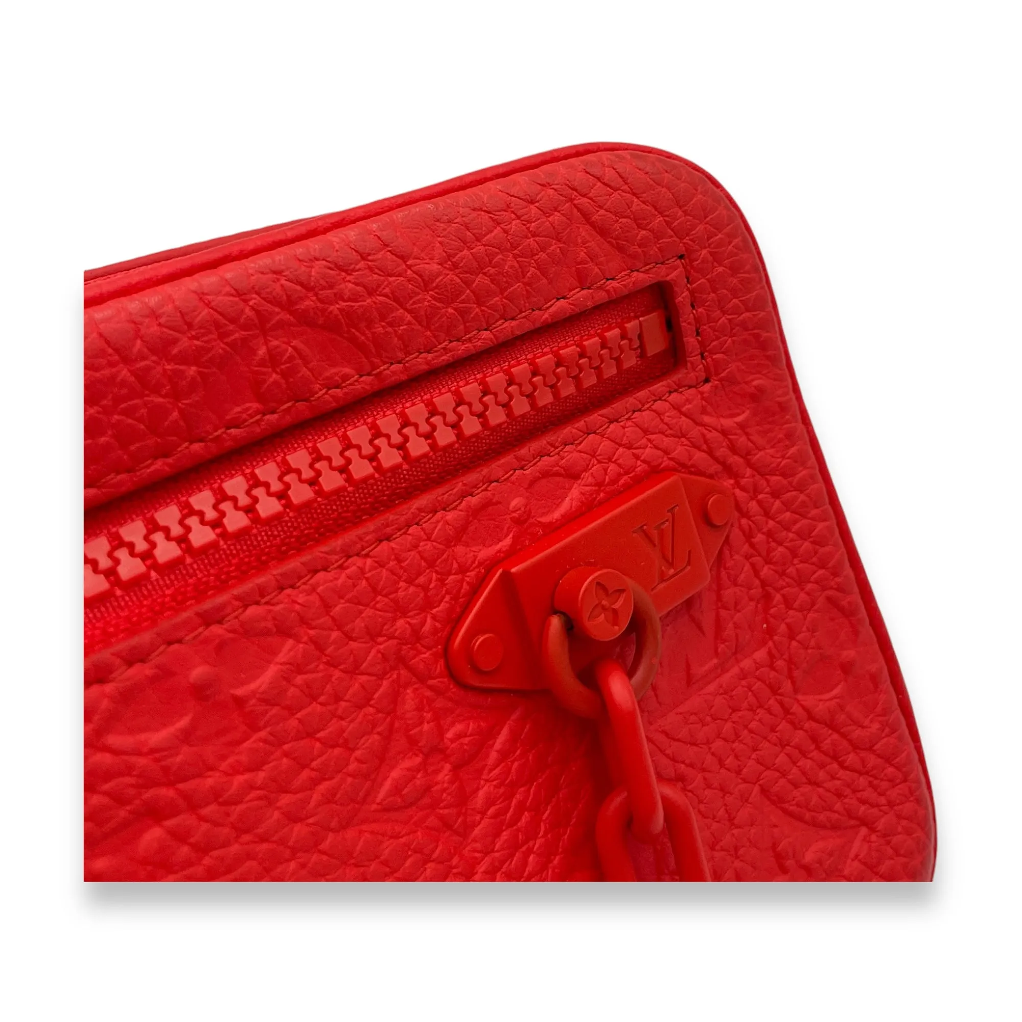 Pochette Volga Red Crossbody Bag in Taurillon Leather, Silver hardware