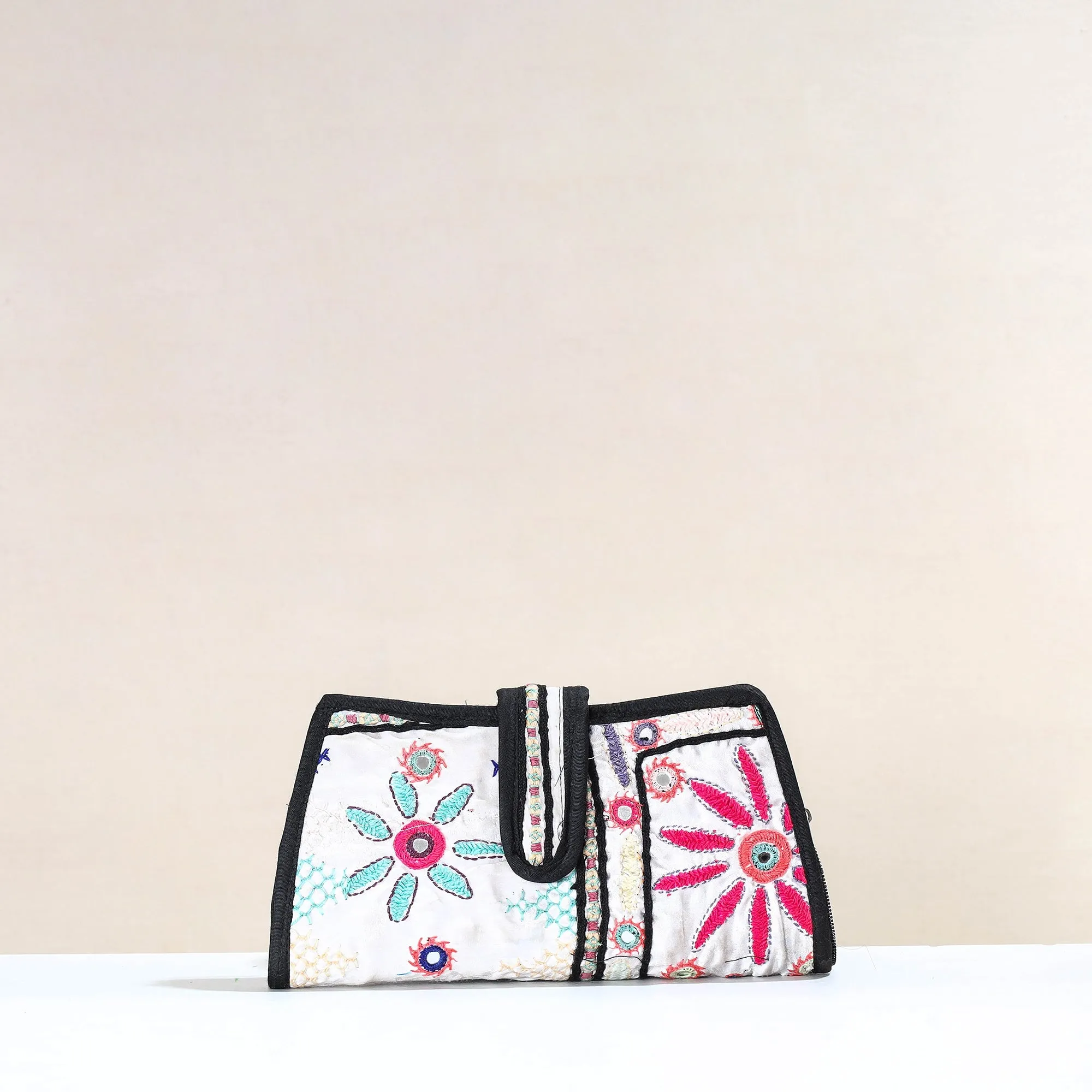 White - Handcrafted Kutch Embroidery Cotton Clutch / Wallet